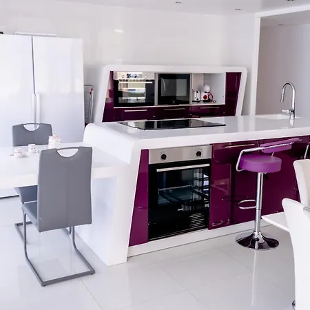 Luxurious Villa Marly I To Two Minutes The Beach Villa Castelldefels