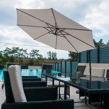 Luxurious Villa Marly I To Two Minutes The Beach Castelldefels