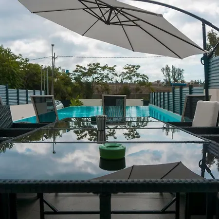 Luxurious Villa Marly I To Two Minutes The Beach Castelldefels