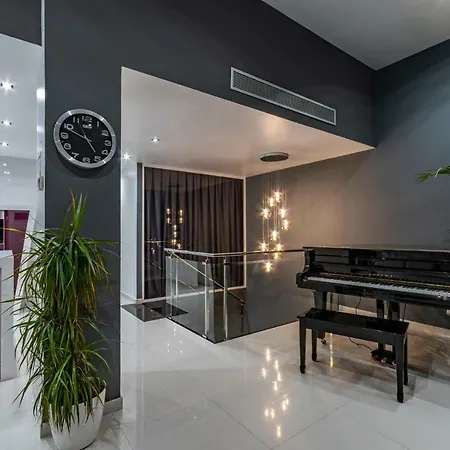 Luxurious Villa Marly I To Two Minutes The Beach