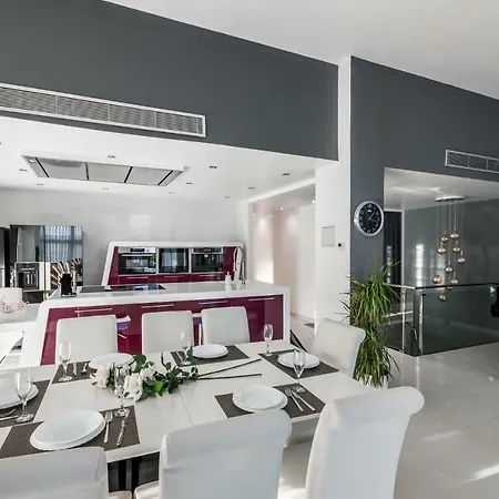 Villa Luxurious Villa Marly I To Two Minutes The Beach