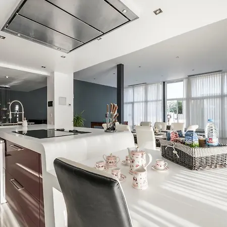 Luxurious Villa Marly I To Two Minutes The Beach Villa Castelldefels