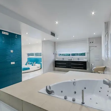 Luxurious Villa Marly I To Two Minutes The Beach Villa